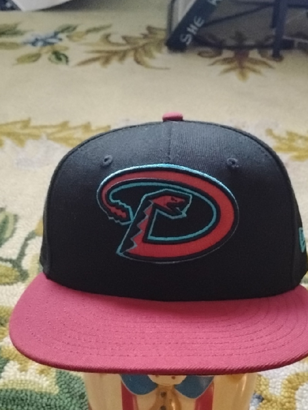 Men's Black Pink 59Fiftly Arizona Diamondbacks MLB Snake Logo Flexfit Hat Sports